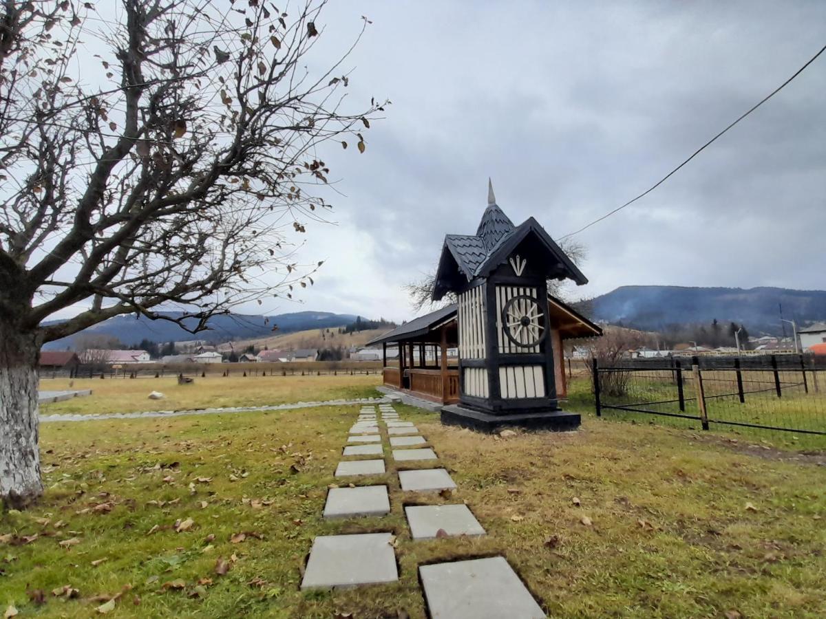 Casa Dumitru Si Elena Ciocanesti Bucovina מראה חיצוני תמונה